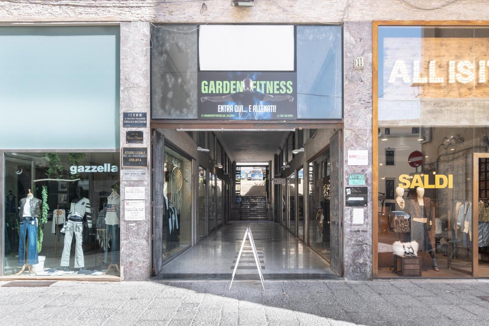 Casa Vacanza Angelina Via Mercanti Centro Storico Salerno Eksteriør billede