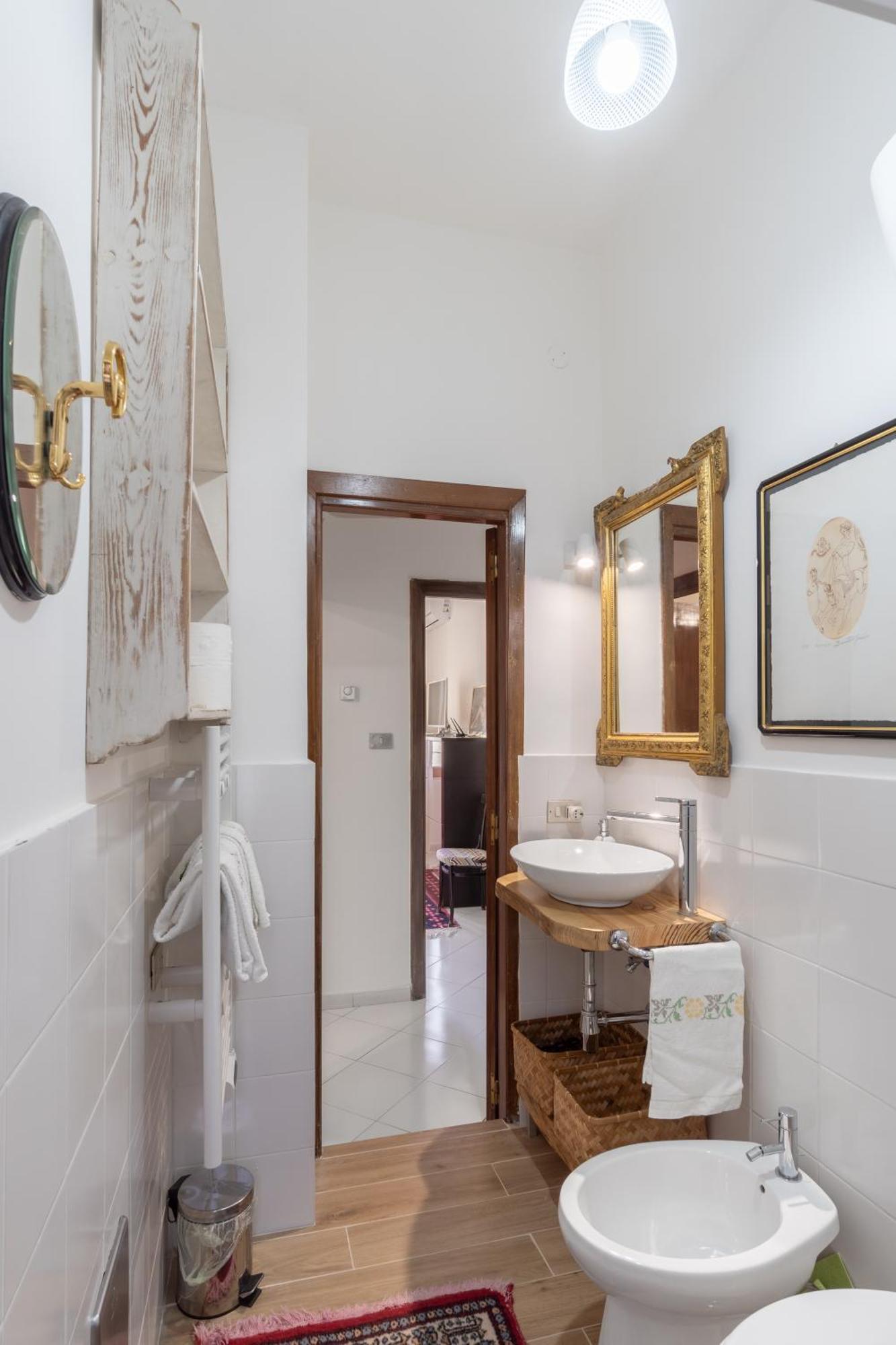 Casa Vacanza Angelina Via Mercanti Centro Storico Salerno Eksteriør billede