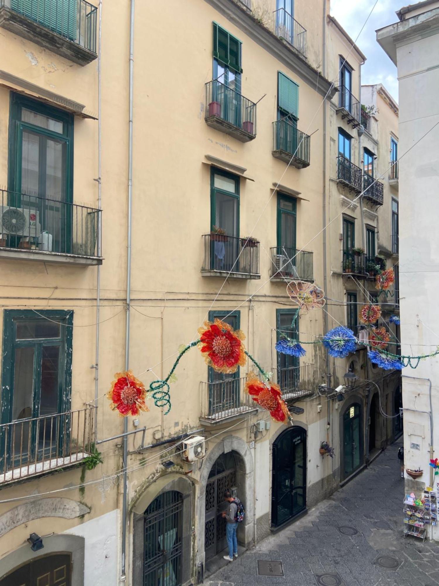 Casa Vacanza Angelina Via Mercanti Centro Storico Salerno Eksteriør billede